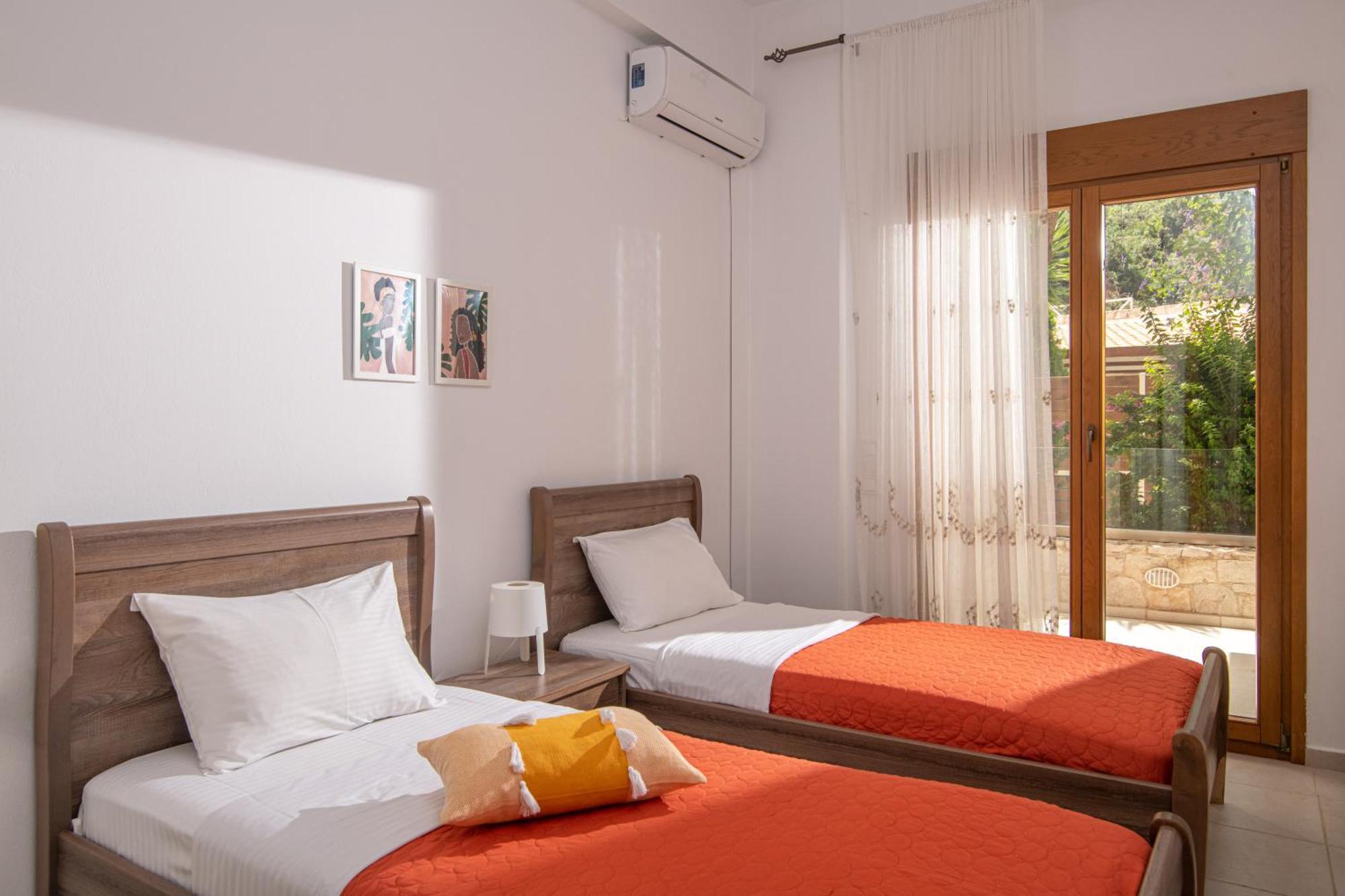 Beachfront Green Apt-Ligaria Beach Екстер'єр фото